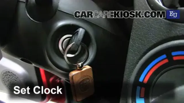 2010 Fiat Panda Active 1.2L 4 Cyl. Horloge Régler l'horloge